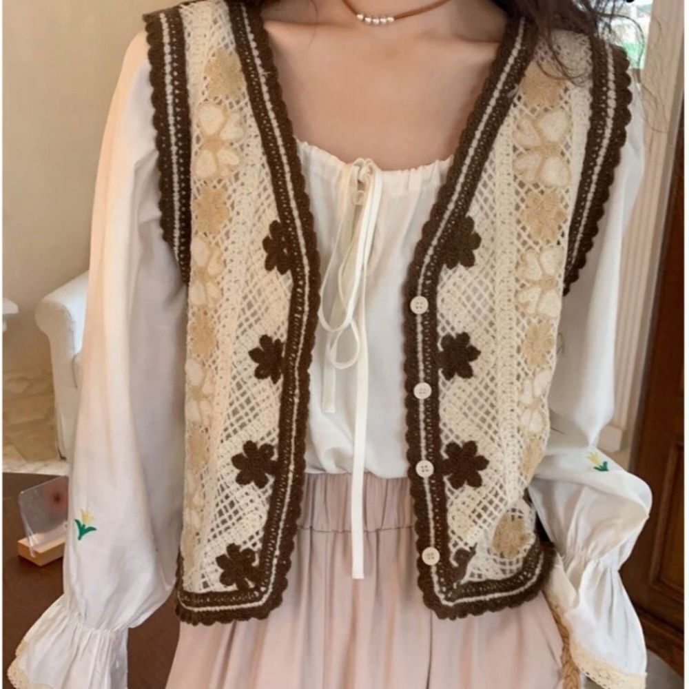New adorable vest - Picture 2 of 3